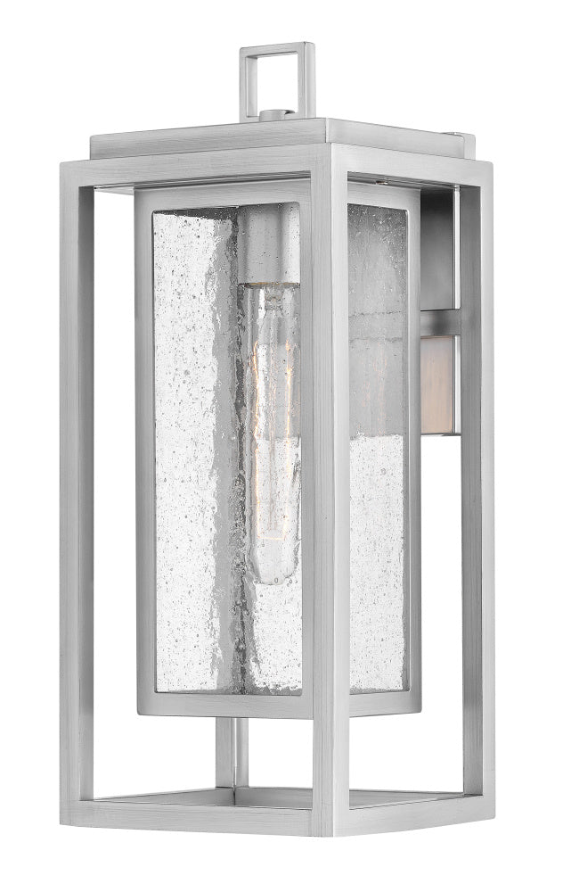 Exterior-Hinkley-HL1004