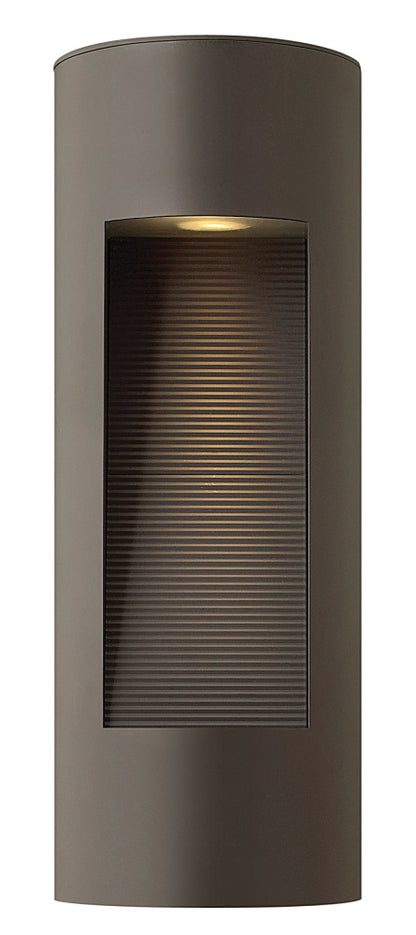 Exterior-Hinkley-HL1660