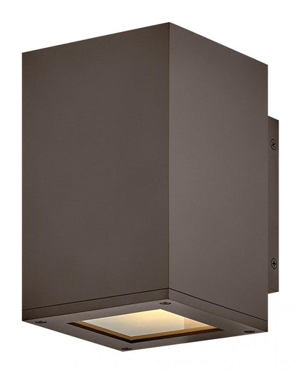 Exterior-Hinkley-HL28910